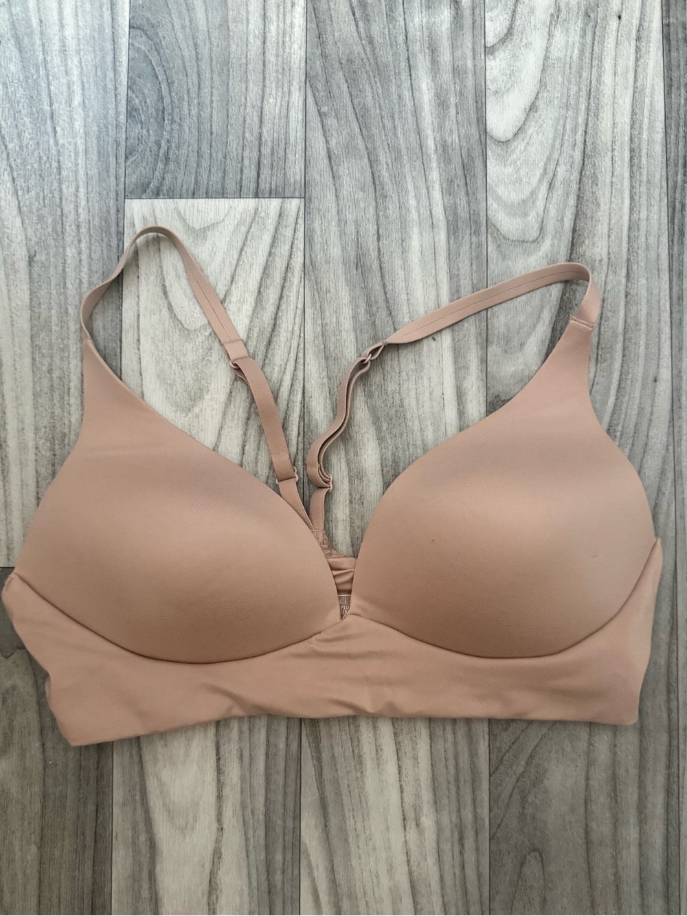 Victoria's Secret Body by Victoria Smooth Nude Push-Up Bra No Wire